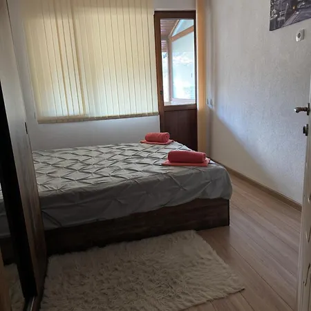 Tanevi Apartament *